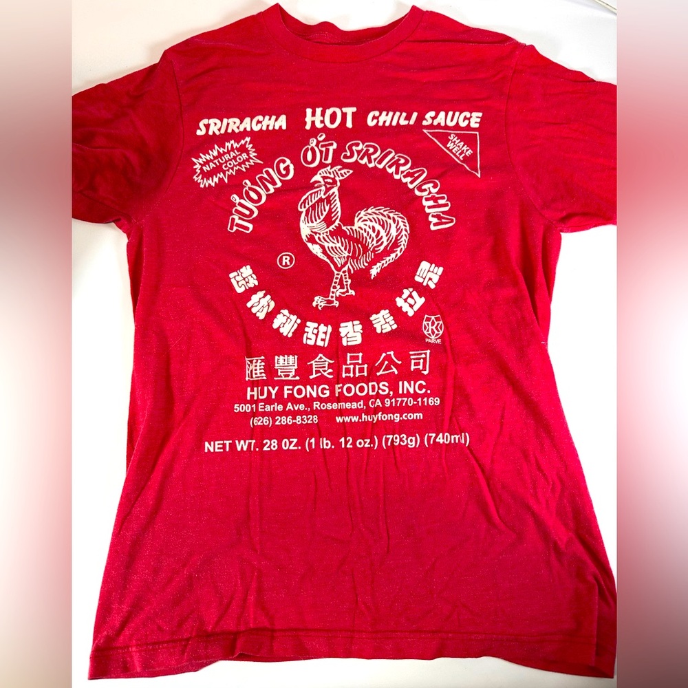 Sriracha shirt size Small S Huy Fong Foods Hot Chili Sauce Tung Ot RARE Foods